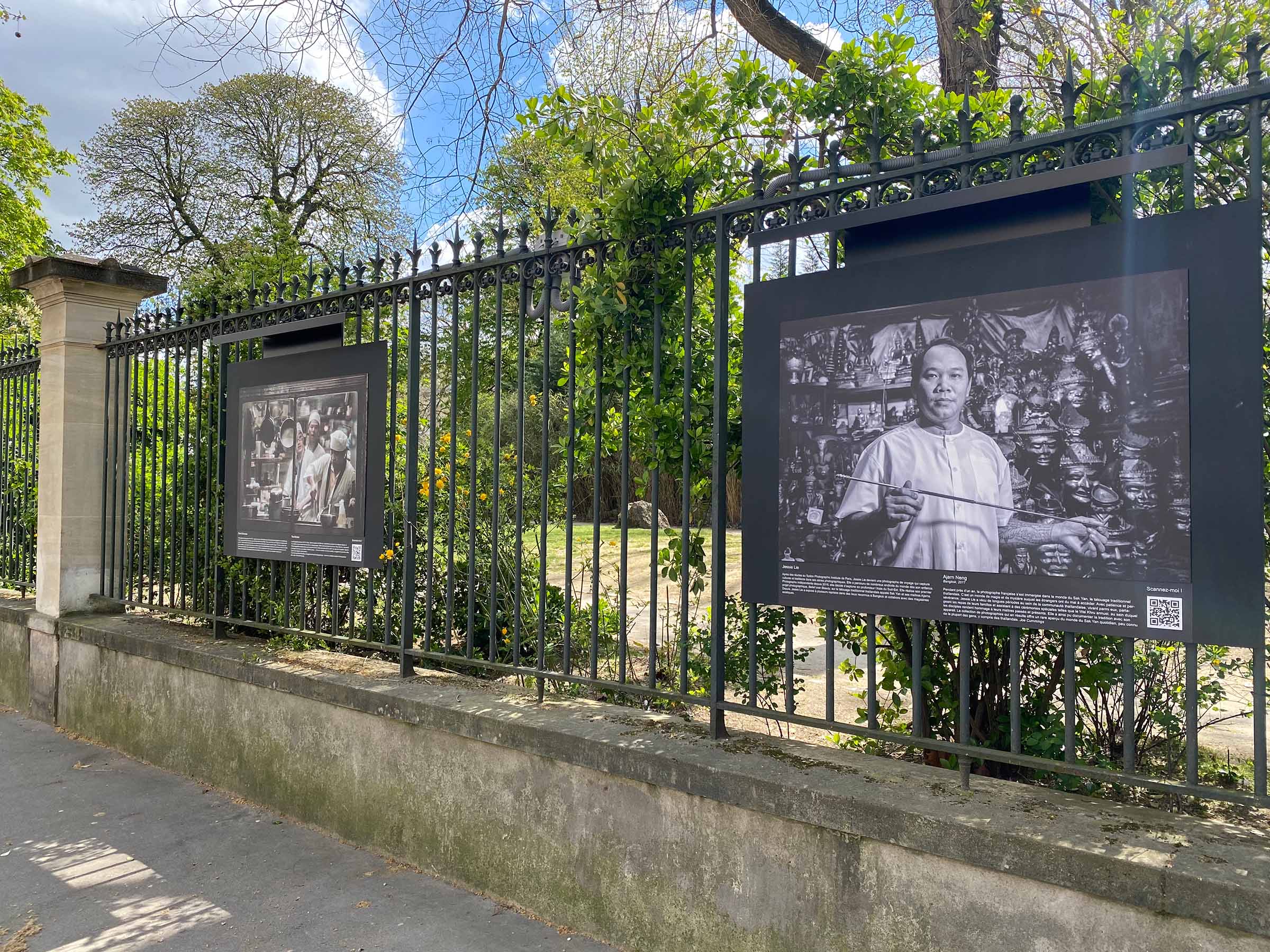 Descriptive alt text